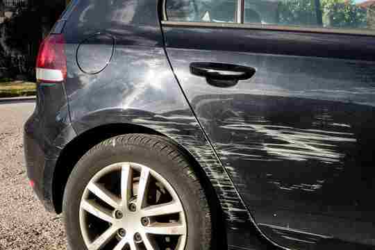 Sample 3 - car withside scratch 